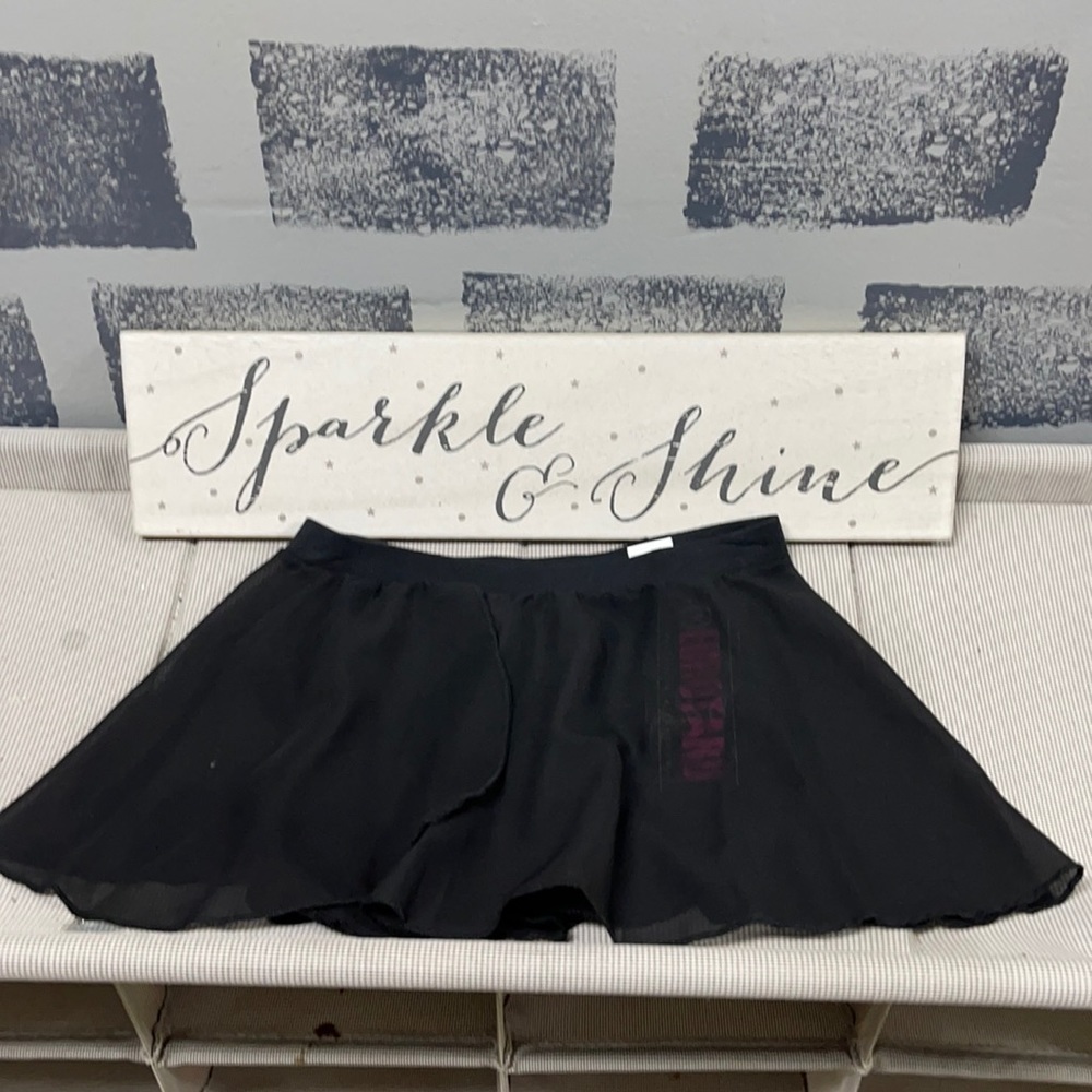 NWT child’s dance skirt S